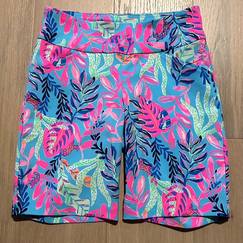 Lilly Pulitzer Luxletic Weekender High Rise Bike Shorts Size 2 Preppy!